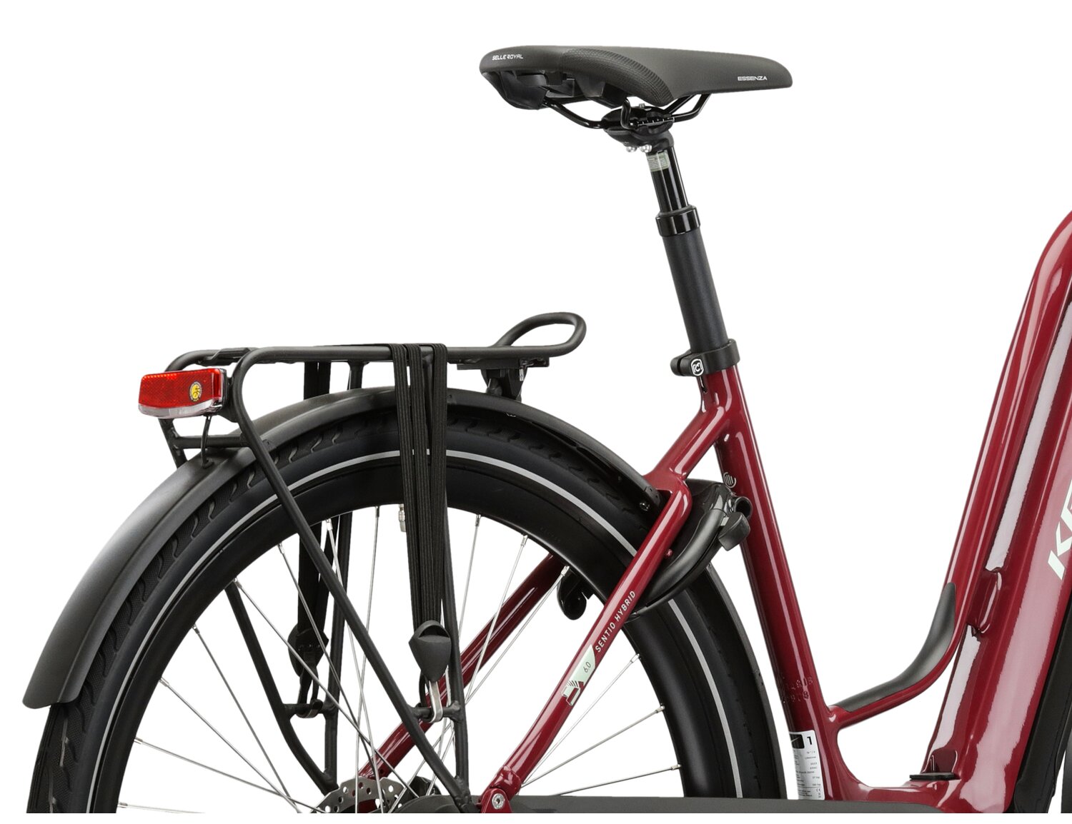 Bagażnik, błotniki oraz siodło w elektrycznym rowerze miejskim Ebike City KROSS Sentio Hybrid 6.0 500 Wh UNI 