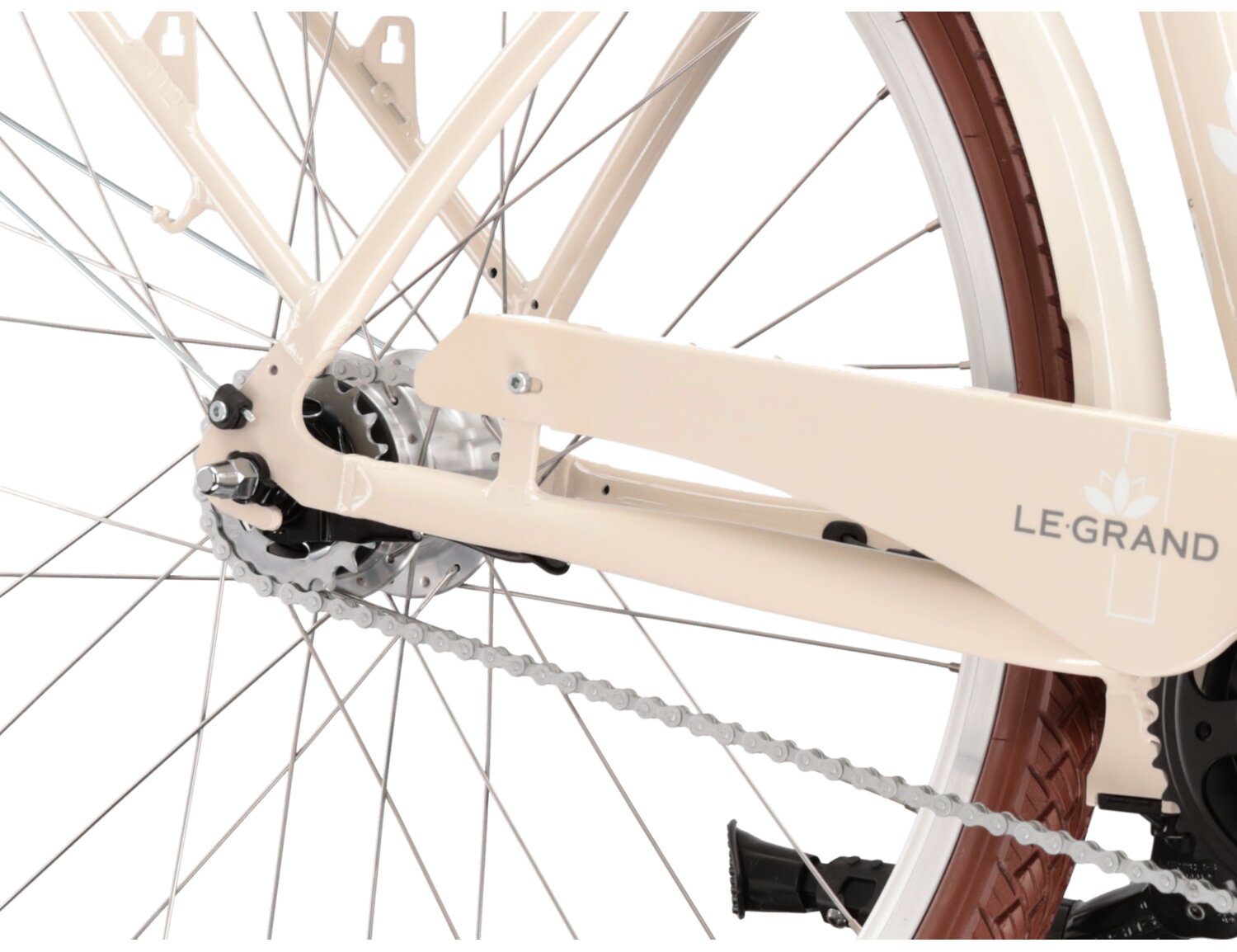  Tylna przerzutka Shimano Nexus oraz hamulce v-brake w elektrycznym rowerze miejskim Ebike City Le Grand Elille 3 447 Wh 