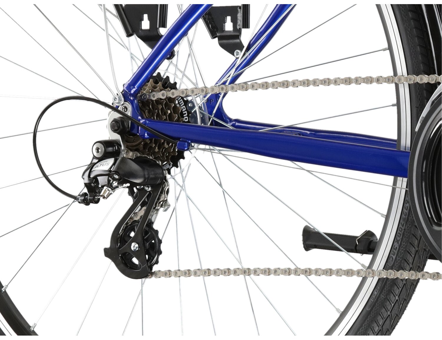 Tylna siedmiobiegowa przerzutka Shimano Altus M310 oraz hamulce v-brake w rowerze miejskim KROSS Sentio 2.0 