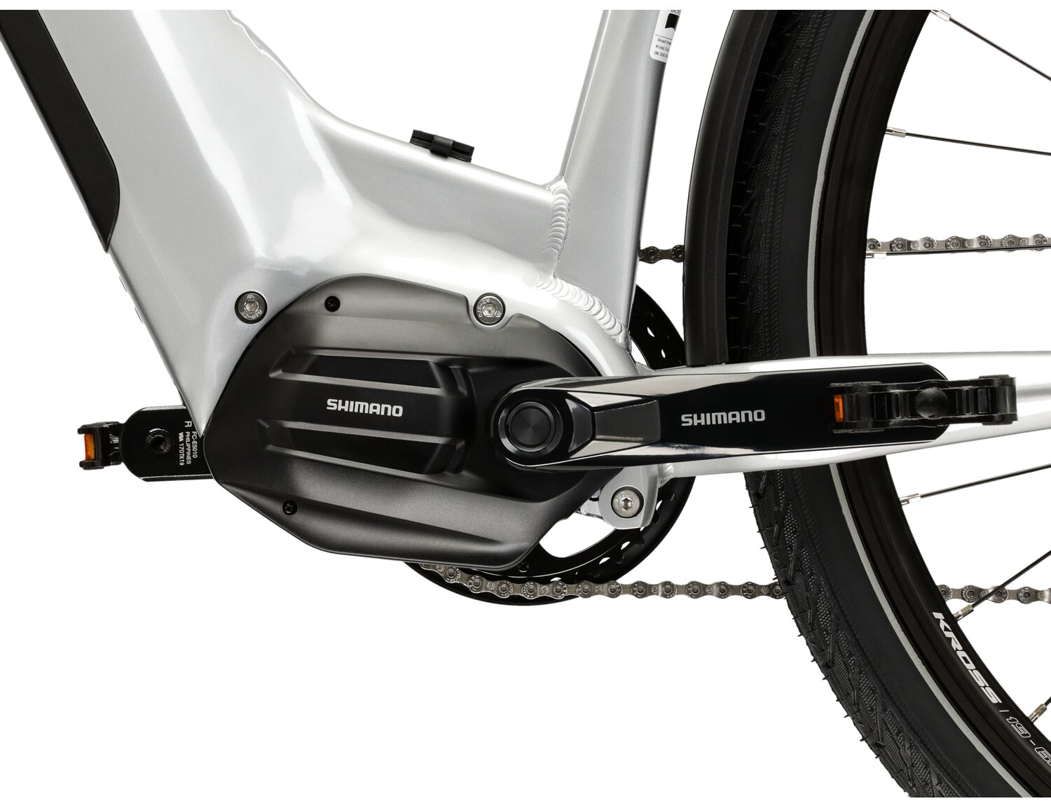 Zamontowana w ramie bateria Simplo o pojemności 630 WH oraz silnik centralny Shimano E5000 w elektrycznym rowerze trekkingowym Ebike KROSS Trans Hybrid LS 5.0 630 Wh UNI 