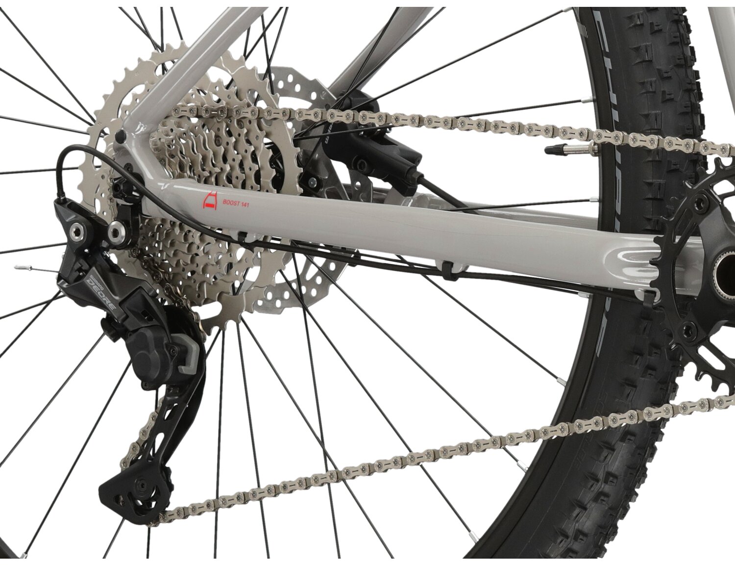  Tylna dziesięciobiegowa przerzutka Shimano Deore M5120 oraz hydrauliczne hamulce tarczowe SRAM Level w rowerze górskim MTB XC KROSS Level 4.0 