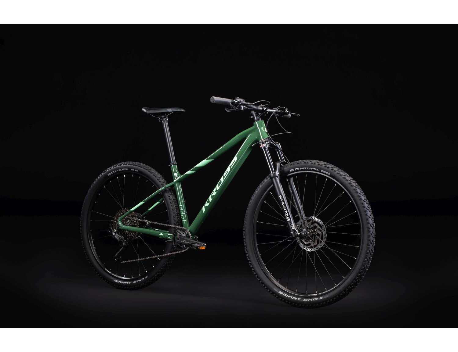  Rower górski MTB XC KROSS Level 5.0 na aluminiowej ramie w kolorze zielonym wyposażony w osprzęt Shimano