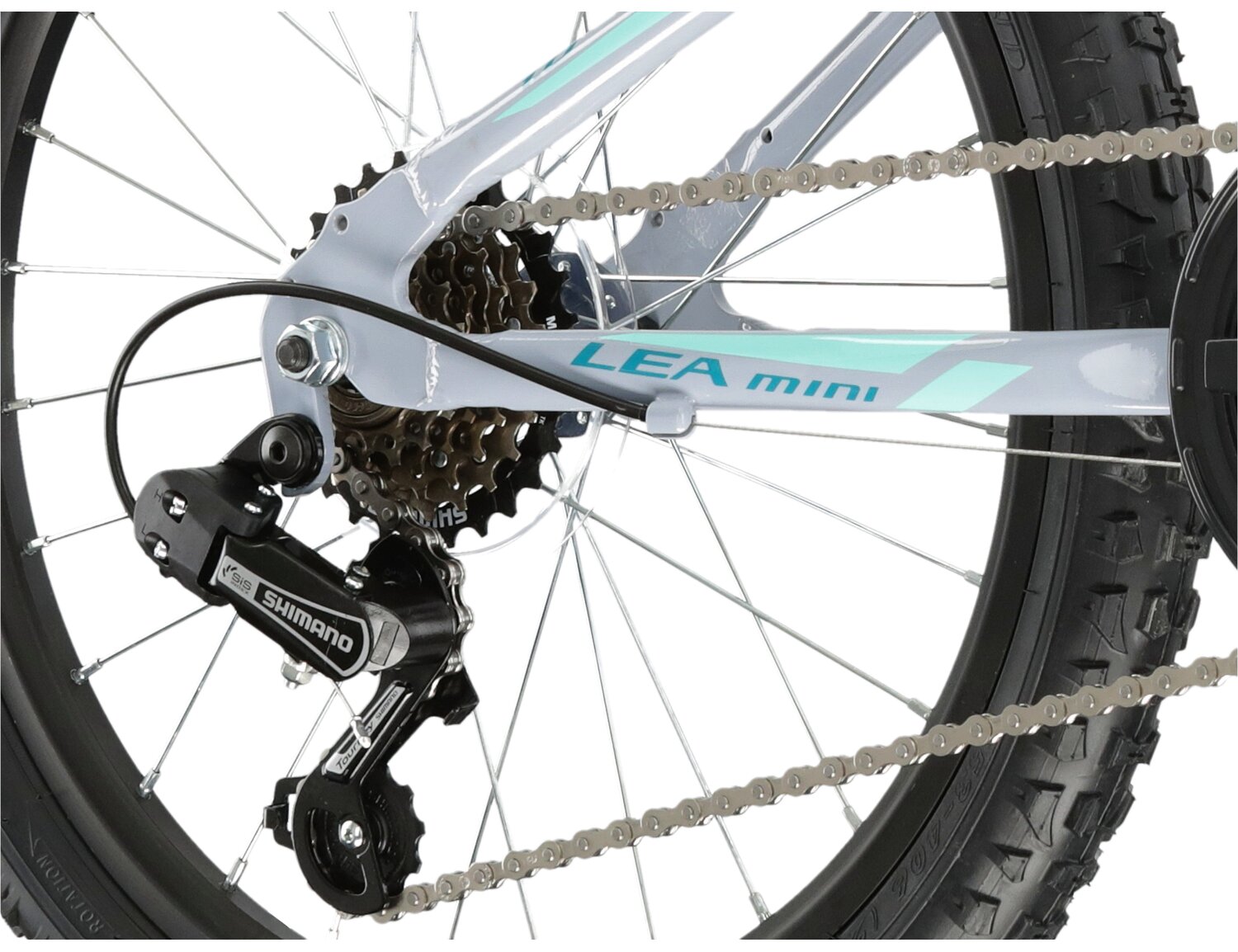  Tylna sześciorzędowa przerzutka Shimano Tourney TY21 oraz hamulce v-brake w rowerze dziecięcym KROSS Lea Mini 1.0 
